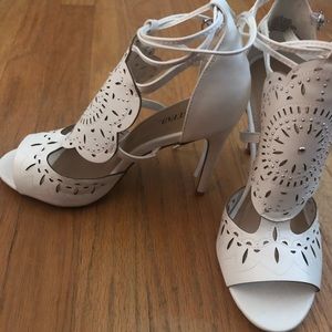 Gorgeous white heels. Perfect for weddings!